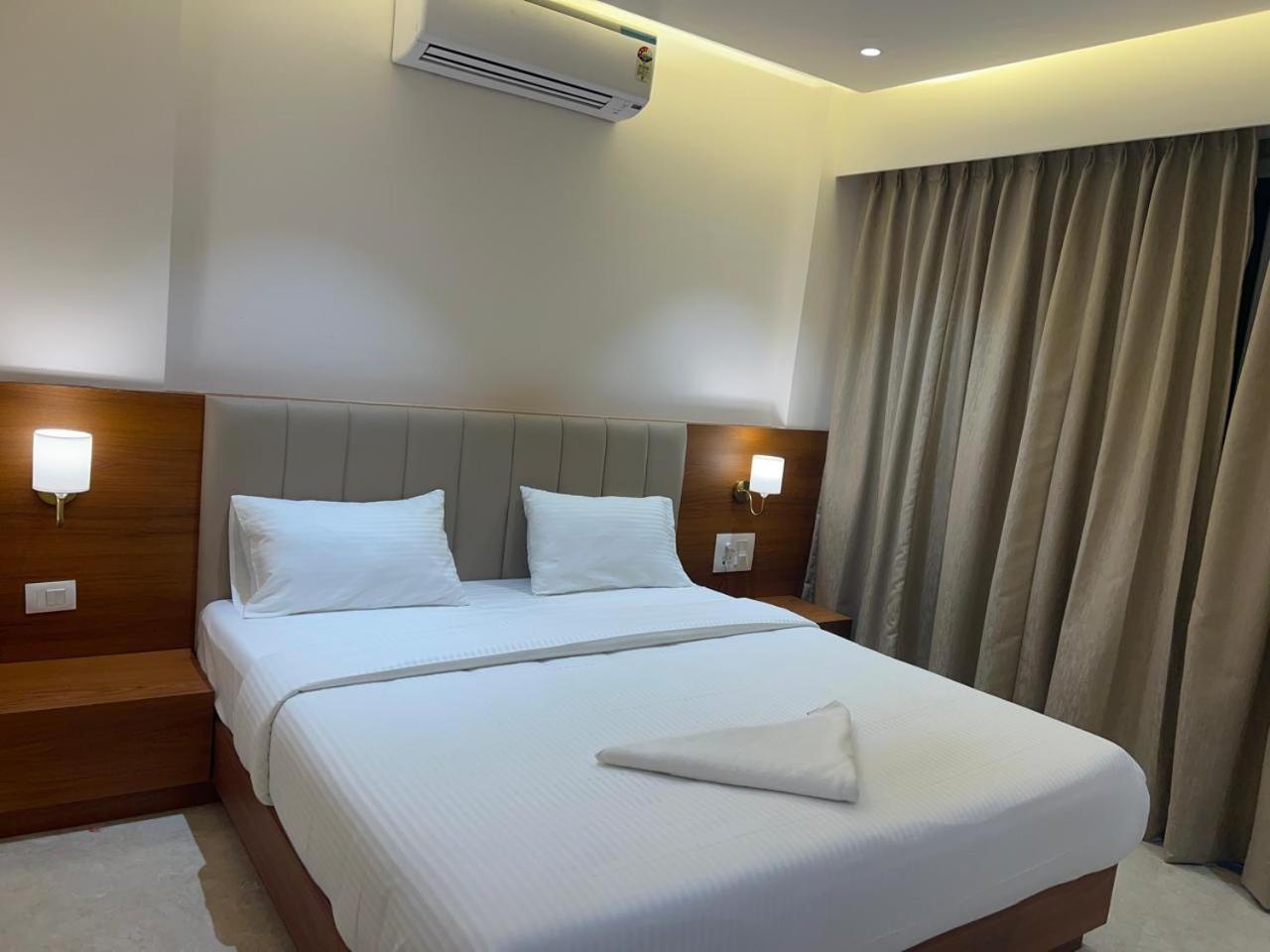 Hotel Neem Heritage Sirdi Kültér fotó