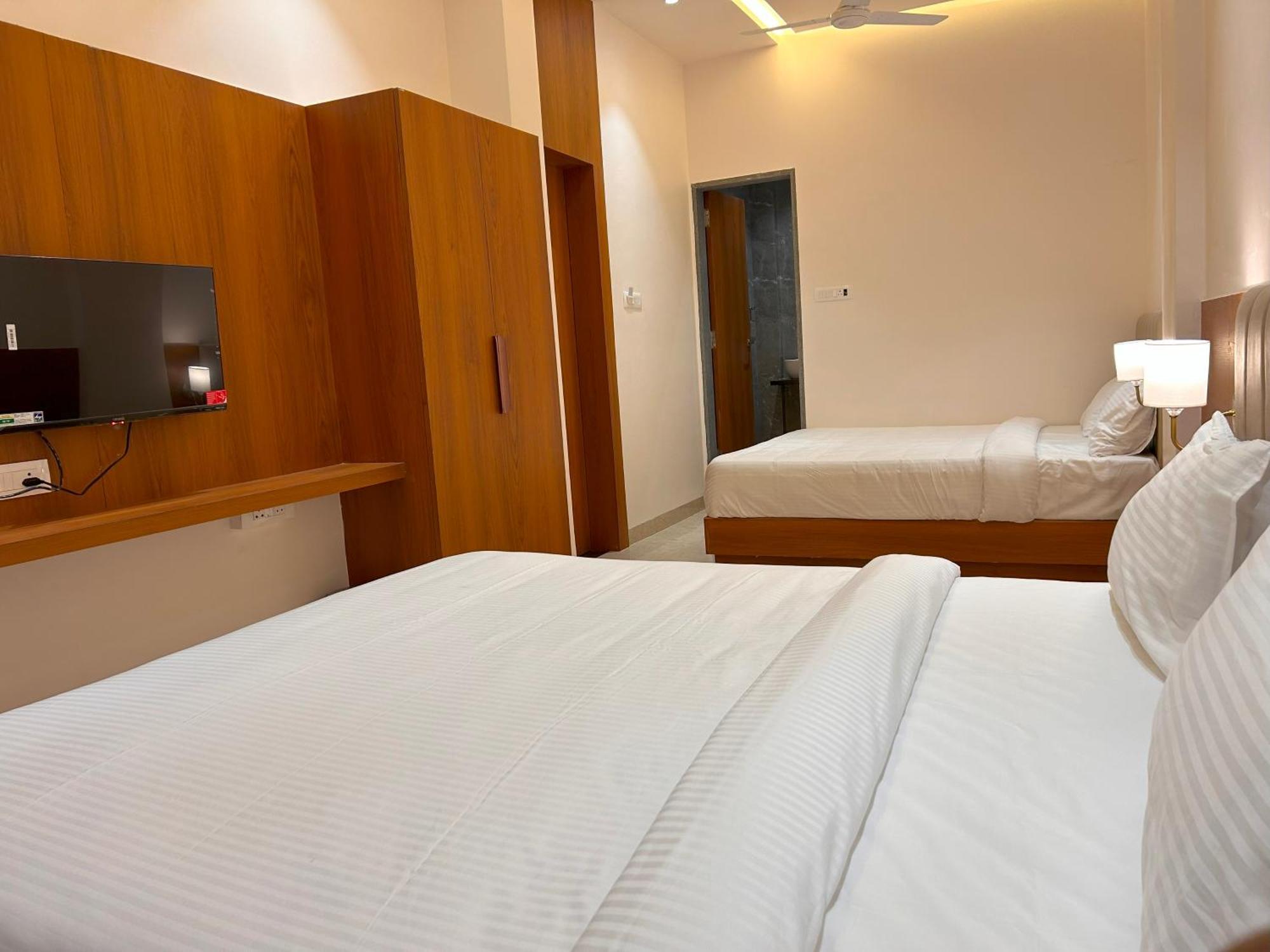 Hotel Neem Heritage Sirdi Kültér fotó