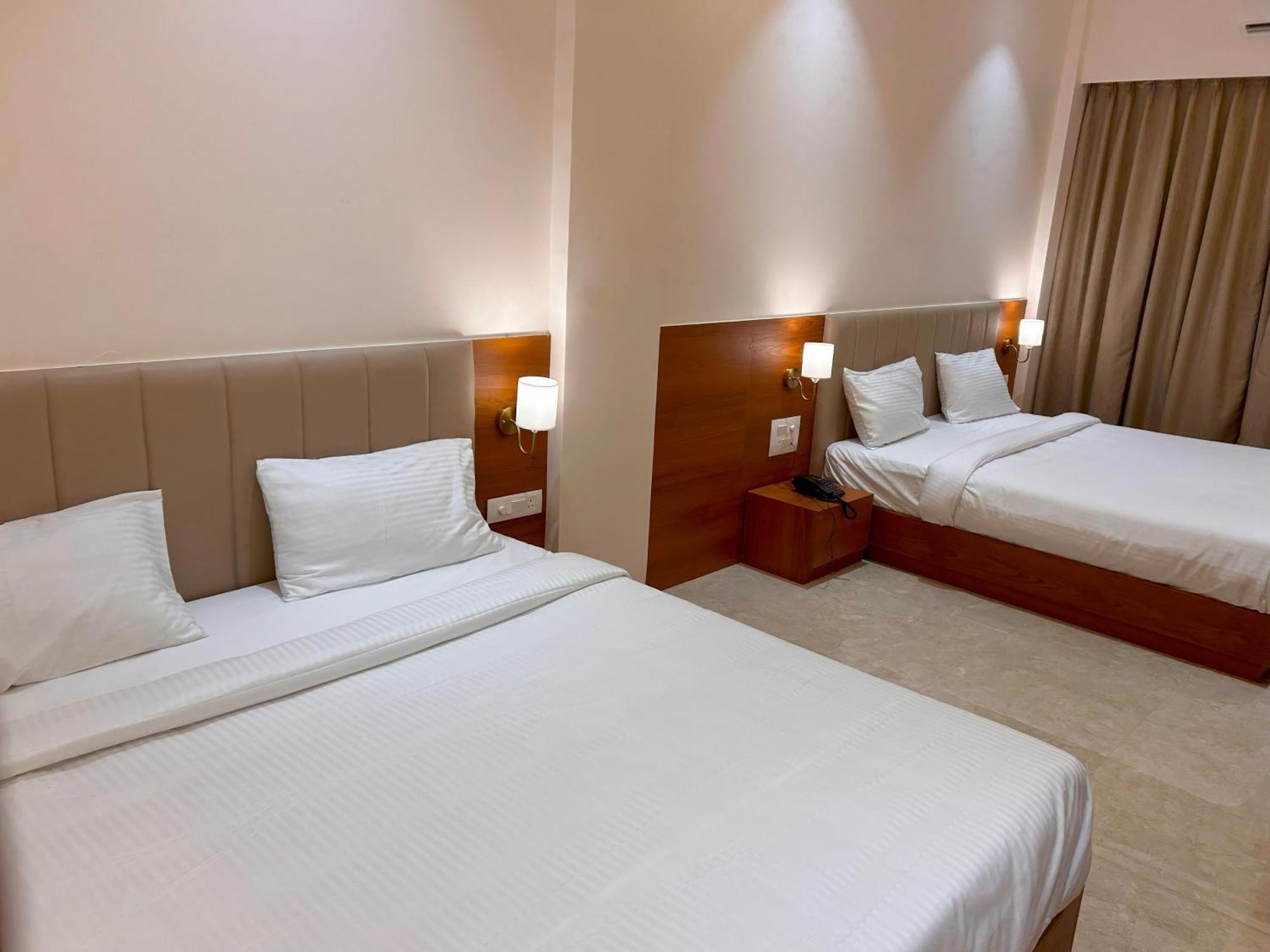 Hotel Neem Heritage Sirdi Kültér fotó